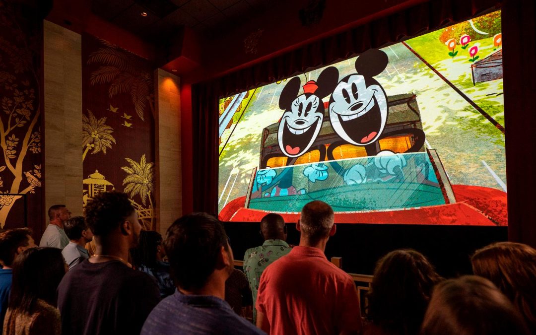 Mickey y Minnie cumplen 91 años, Disney presenta una atracción para celebrarlo.